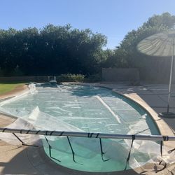 Large Pool Clear Bubble Cover Heats Pool Water Up to 9 Degrees And Reel