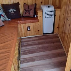 1994 Aluminum Sooner 2 Horse Slant Bumper Pull Trailer With Cowboy Living Area /shower/ac