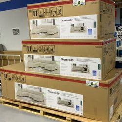 Thomasville Glenn Fabric 3 Piece Sectional With Storage Ottoman $1,000