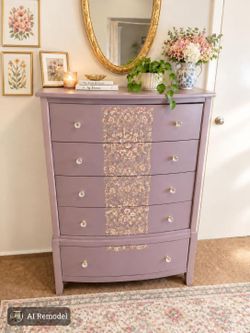 Beautiful Refurbished Custom Chest Of Drawer in Great Condition asking 275$