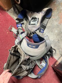 Exofit x200 climbing harness
