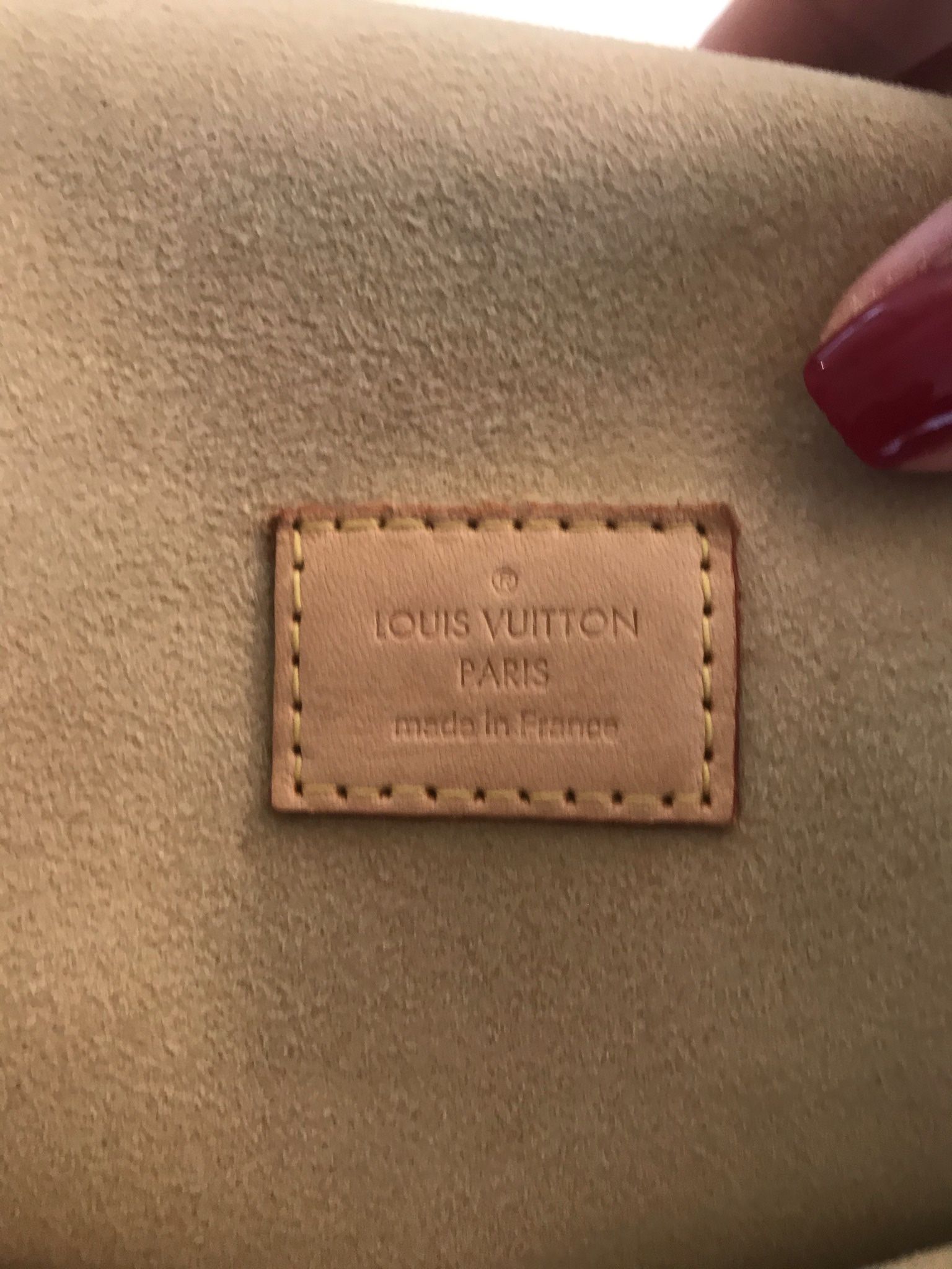 Louis Vuitton Hudson PM for Sale in Kapolei, HI - OfferUp