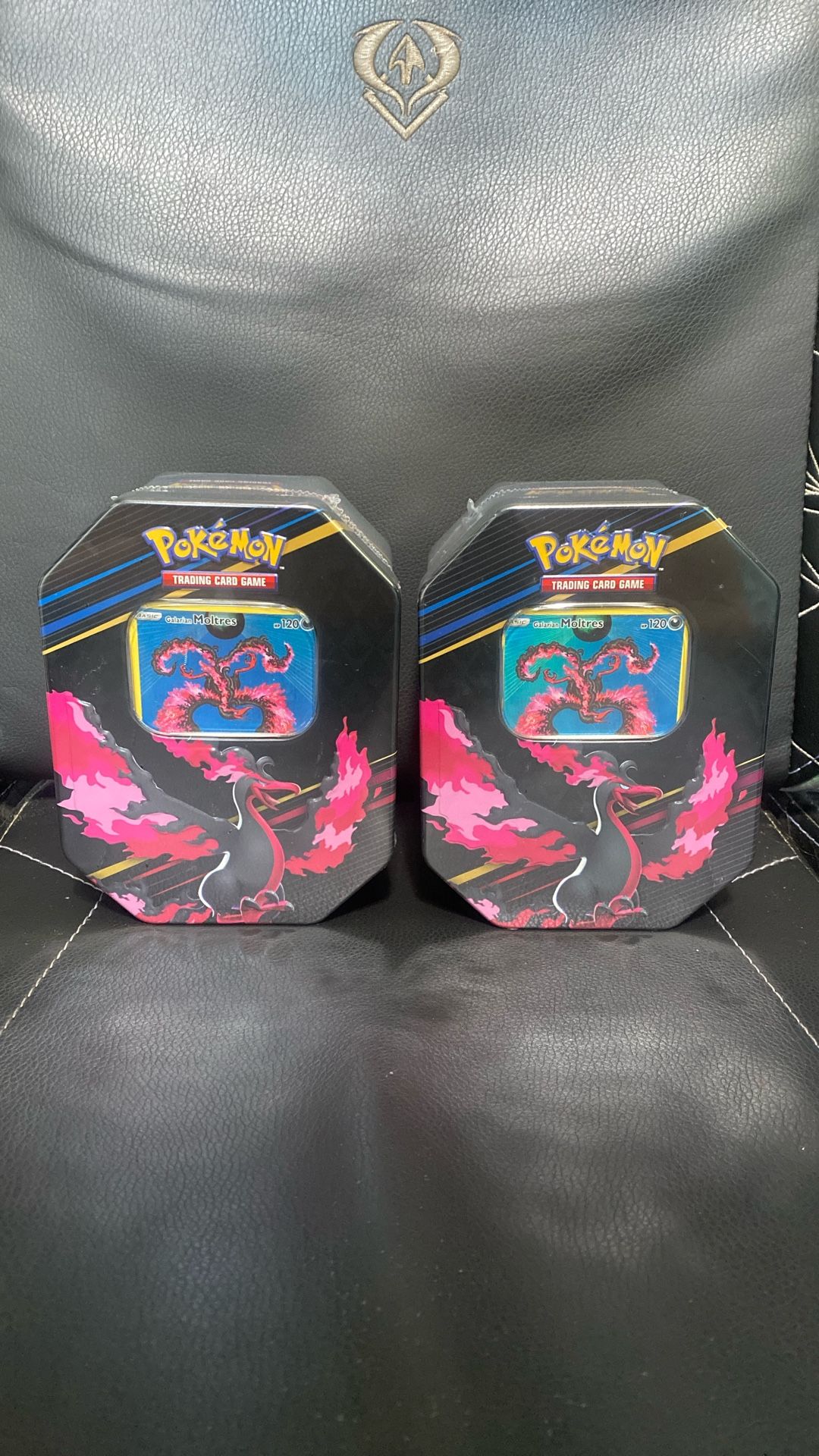 Crown Zenith Tin [Galarian Moltres]