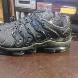 Men's Nike Air Max Size 9.5 $50