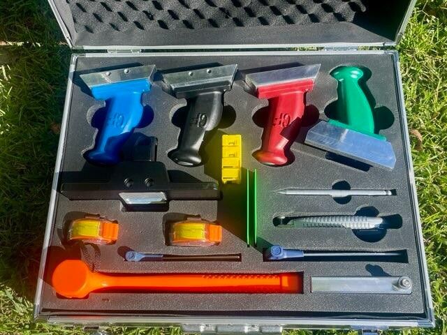 Insulator Cutter/ HVAC/ PIR TOOL BOX