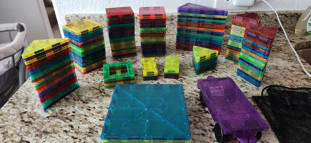 165 Piece MAGNA-TILES Set