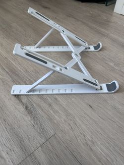 Adjustable Laptop Stand