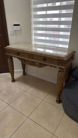 ⭐ Entryway Table