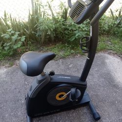 GoldGym 300. Trainer Bikes
