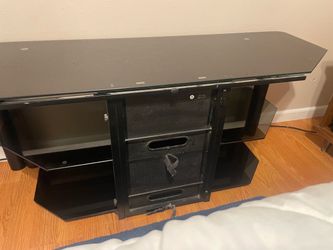 Glass entertainment table