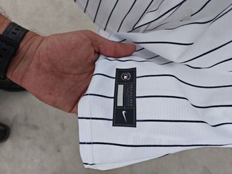 New Derek Jeter MLB Genuine Merch Jersey size LG