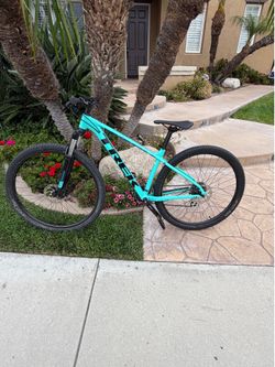 Trek marlin pedal bike