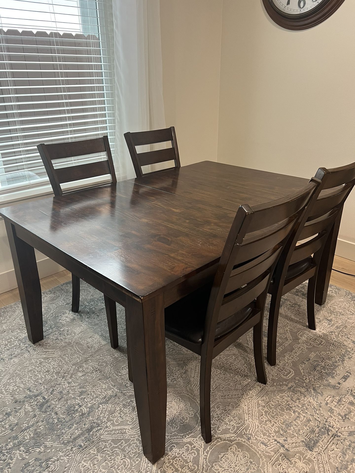 Dining Table Set