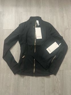 Lululemon defined jacket and leggings size 6-8