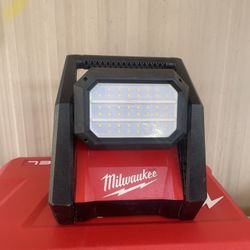 Milwaukee 2366-20 M18™ ROVER™ Dual Power Flood Light