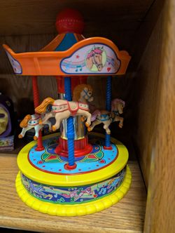 Vintage 1991 Redbox Musical Wind Up Horse Carousel Plays Its A Small World Toy