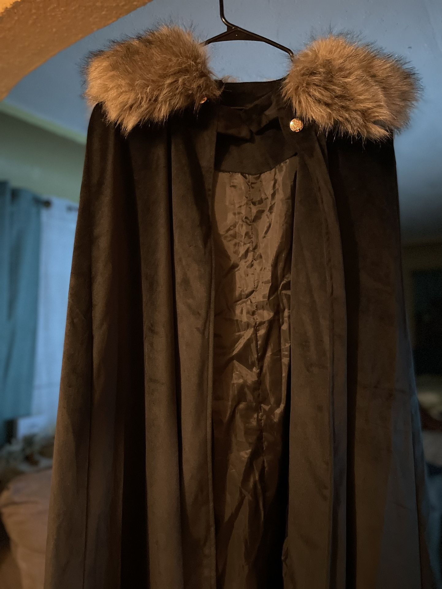 John Snow / Renaissance Cape 