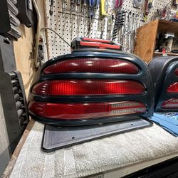 94-95 Mustang Tail Lights 5.0 SN-95