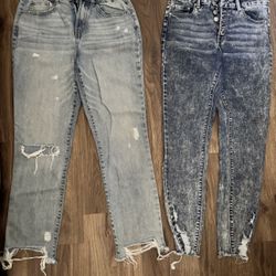 Bundle 2 Jeans For $8