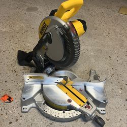 Dewalt 10in Single Bevel Miter Saw 
