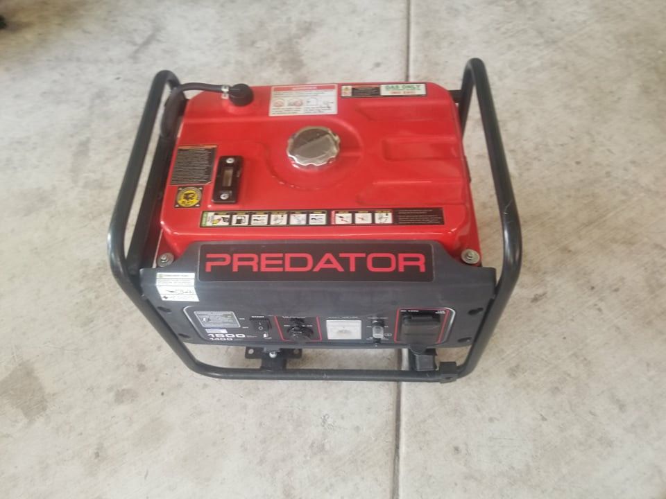 1800 WATTS GENERATOR PREDATOR  2 PLUGS  120V.  