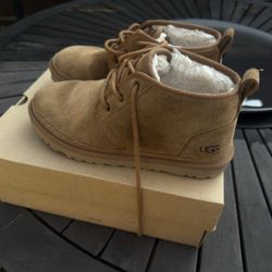 UGG Women’s Neumel Leather Chukka Boot