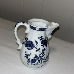 Porcelain Teapot Fine China (Vienna Woods) Granny Chic, Grandmillinial, Chinoiserie