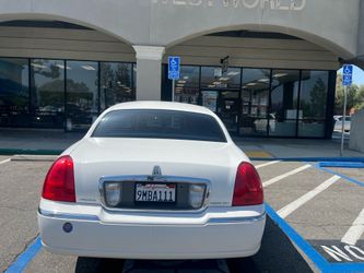 Lincoln town car