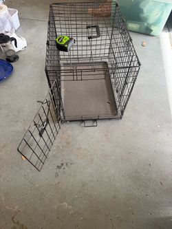 Wire dog crate 24 inch double door with tray