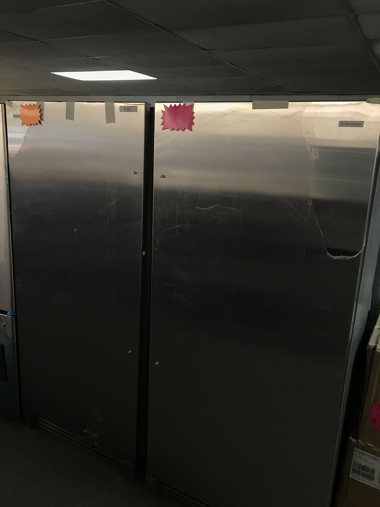 🦃$39 Down🦃 Stainless Steel Electrolux Side by Side Freezer/Fridge Combo