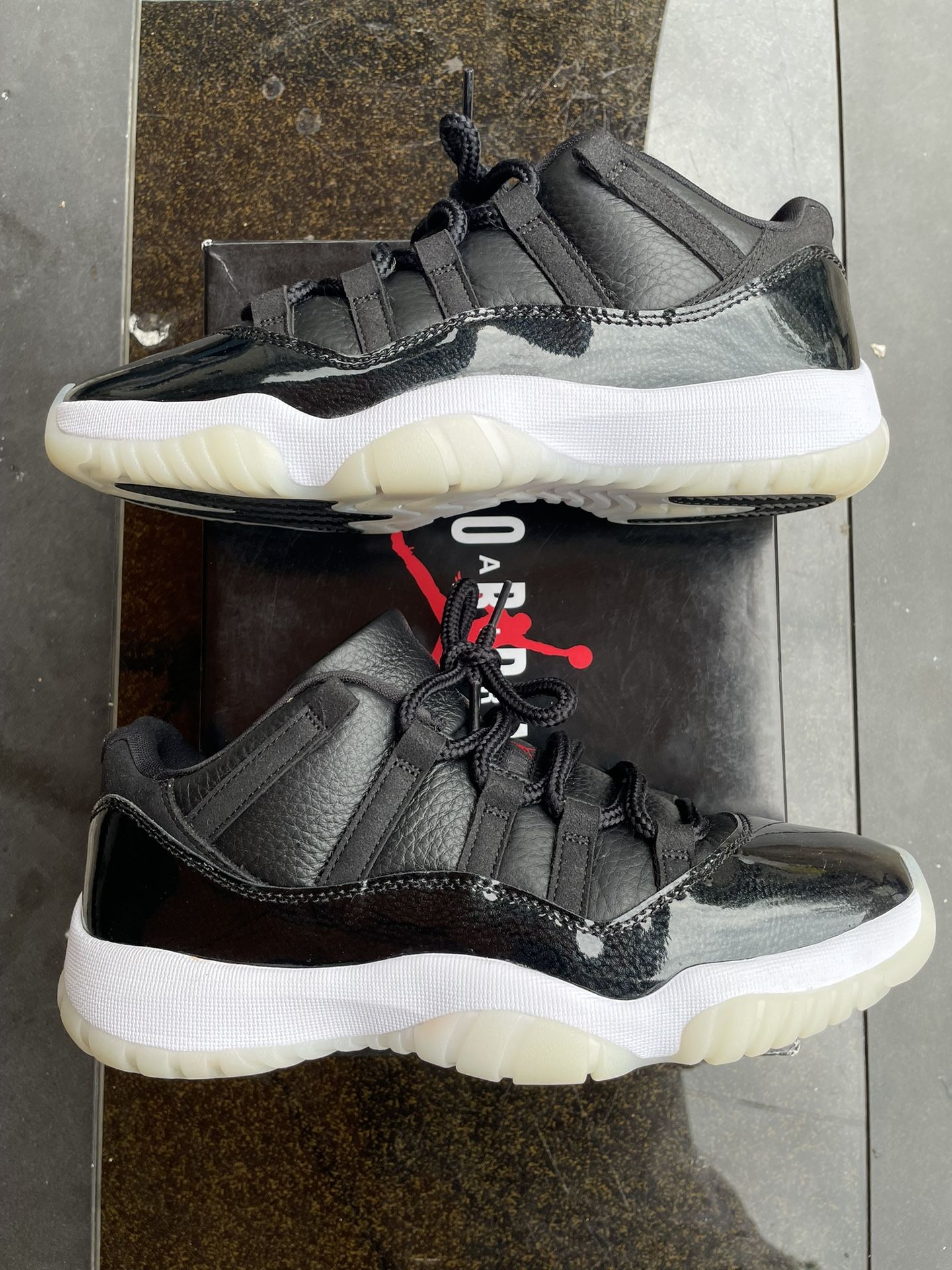 Jordan 11 Retro Low 72-10