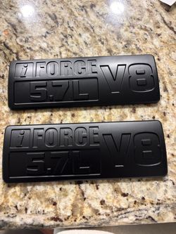 Toyota Tundra side badges