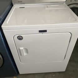 Great  Maytag  dryer electric large capacity