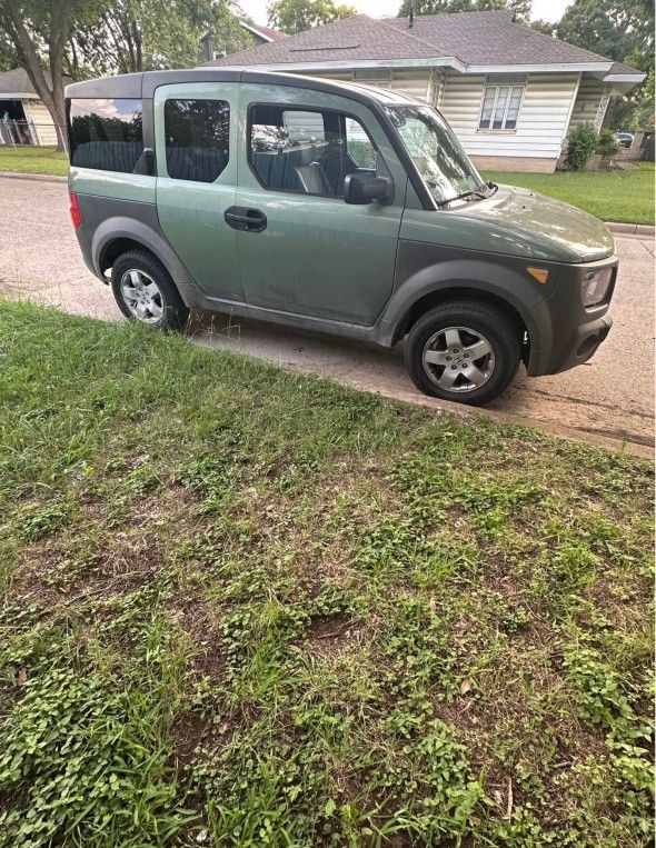 2004 Honda Element