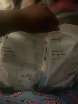 Breast milk bags 4 bags 100 each