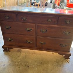 Ethan Allen Dresser