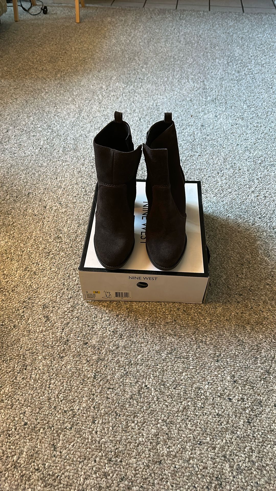 Nine West Dark Brown Heel Boots Size 9 Brand New