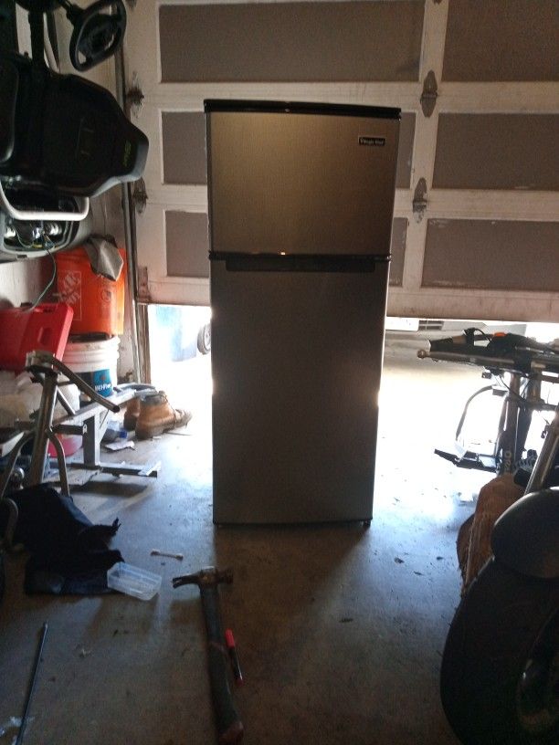 Refrigerator