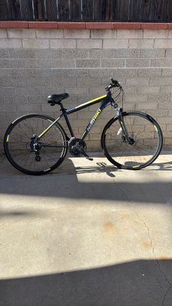 Nishiki Men’s Anasazi Hybrid Bike