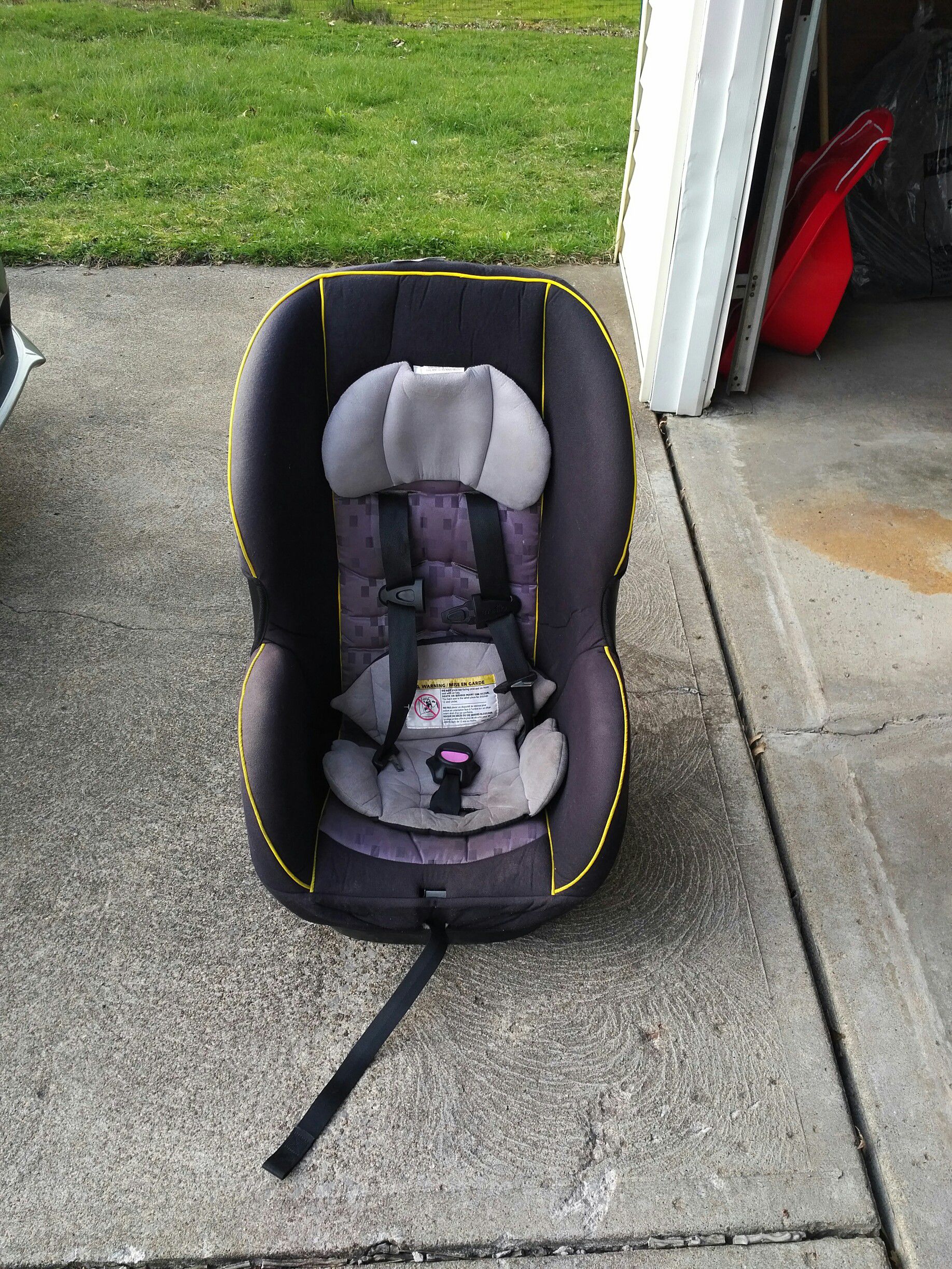 Evenflo children's car seat