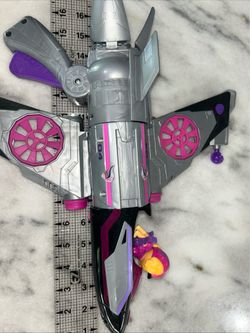 Nickelodeon Skyle jet aircraft