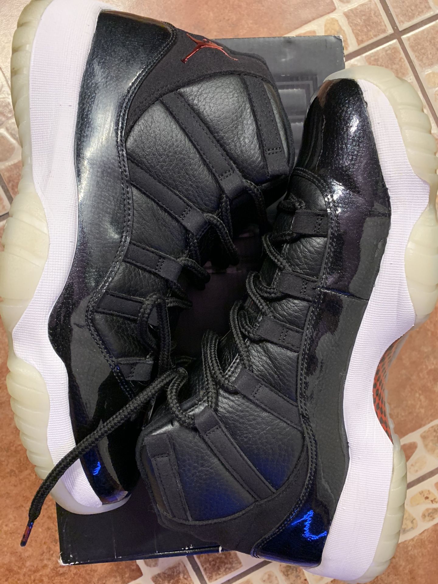 Jordan retro 11 72-10, Nike Chuckposites, Infared 6 size 11.5