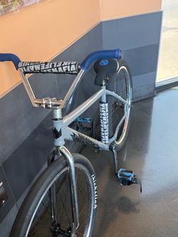 Grey/cement coreline throne frame trades