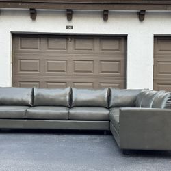 Sectional Couch/Sofa - Leather - Delivery Available 🚛