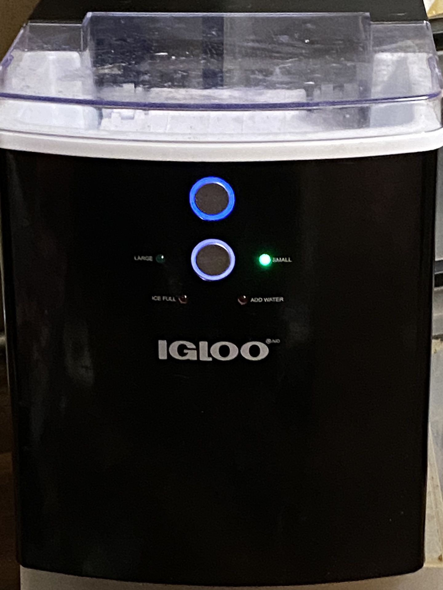 Igloo Ice Maker 