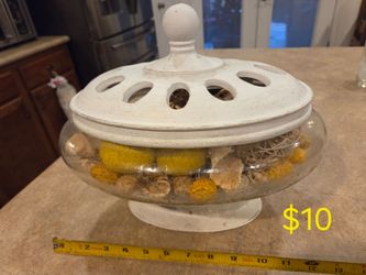 Rustic potpourri holder
