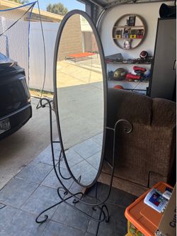 Queen Ana Style Mirror