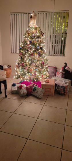 6 ft Christmas tree feel