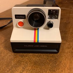 Vintage Polaroid Land Camera.            Great