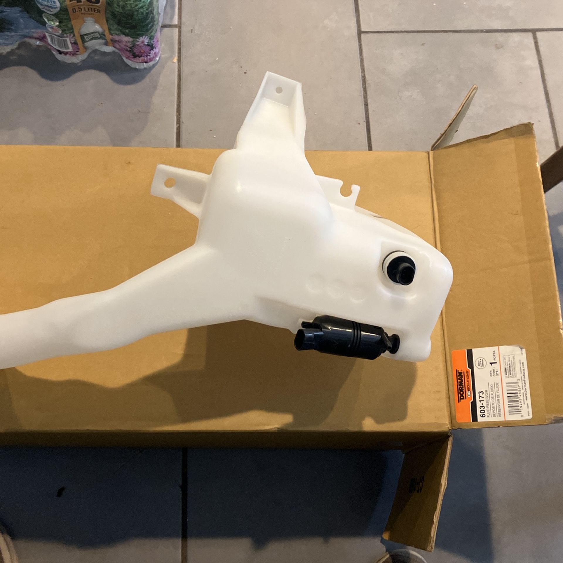 Brand new wash container with electric pumps for Fitz Grand Prix, 06 and up